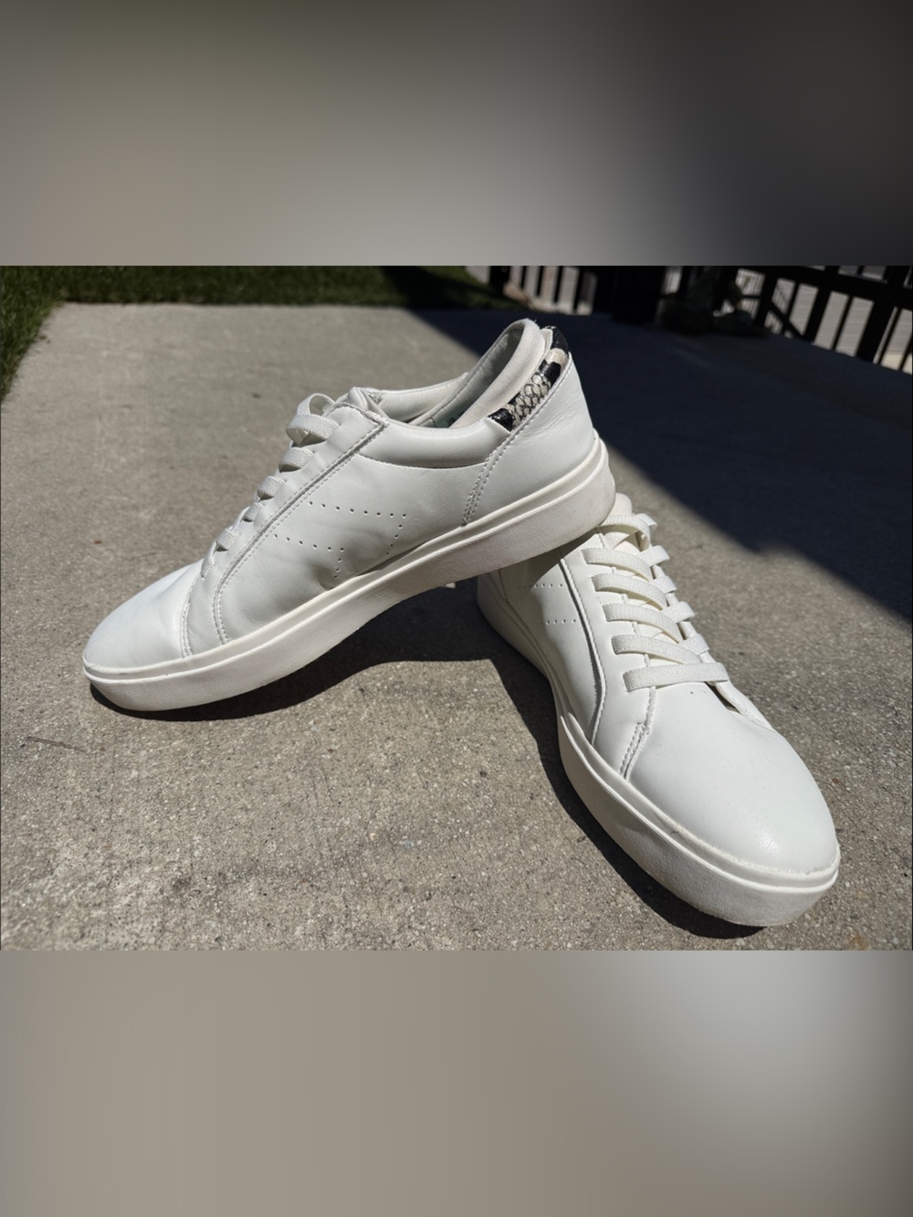Dr Scholl’s Time Off Sneaker. Size 9.5. Worn once.